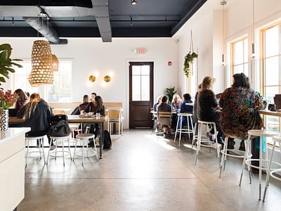 Drift Coffee Shop & Kitchen Autumn Hall