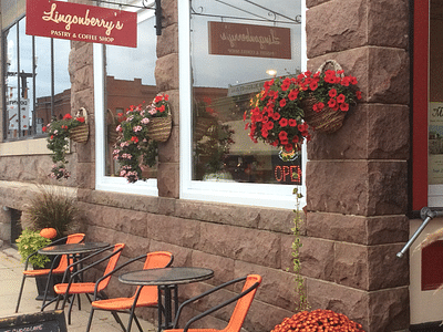 Lingonberry's Pastry and Coffee Shop & Lodge