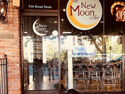 New Moon Cafe