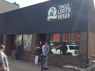 Uncle Loui's Cafe